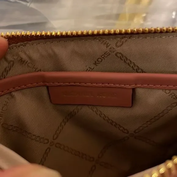 New Michael Kors 💕 jet set charm zip wirstlet - Picture 6 of 9